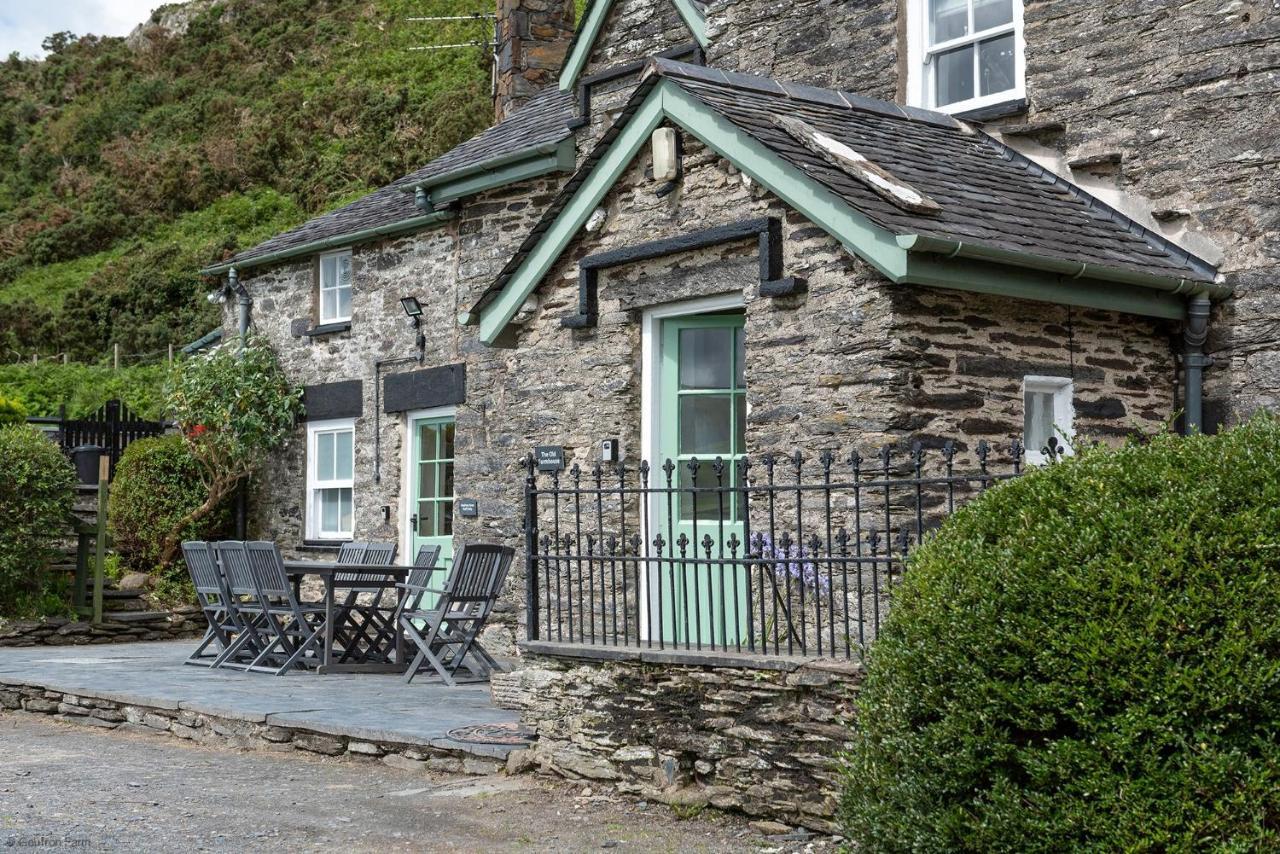 Farmhouse & Cottage At Geufron Farm - Dog Friendly Bryn-crug Exterior photo