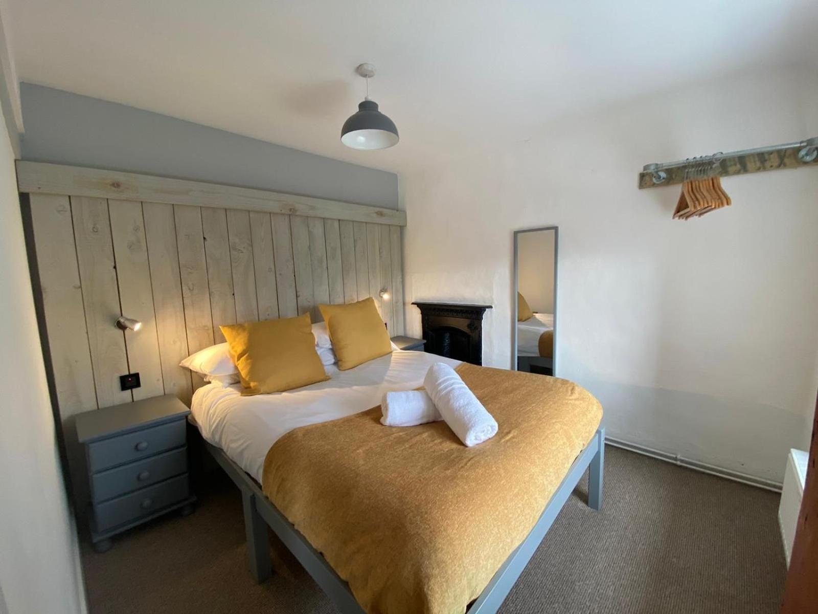 Farmhouse & Cottage At Geufron Farm - Dog Friendly Bryn-crug Exterior photo